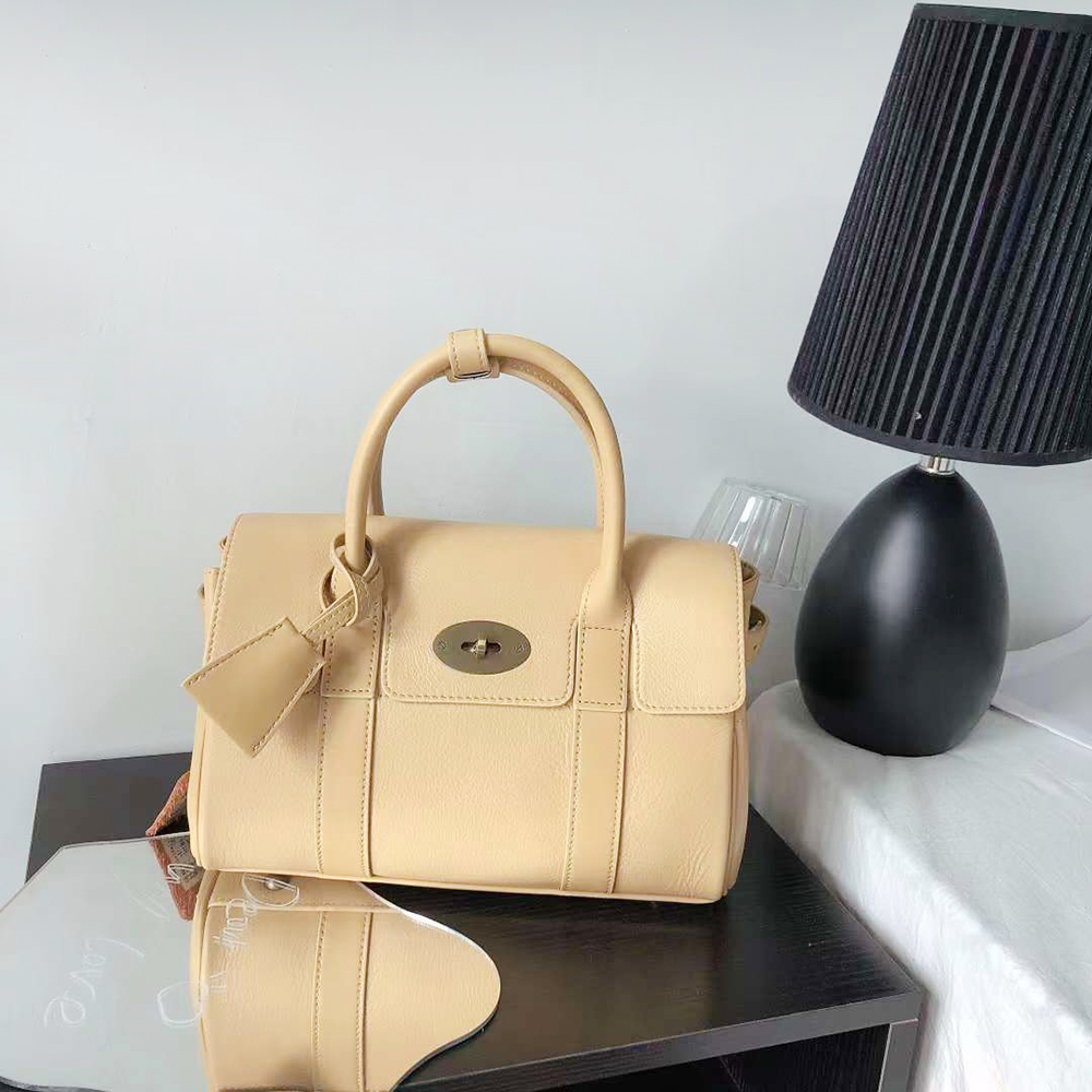 Borsa a tracolla da donna di D - Interior Design Portfolio recensione e prezzo