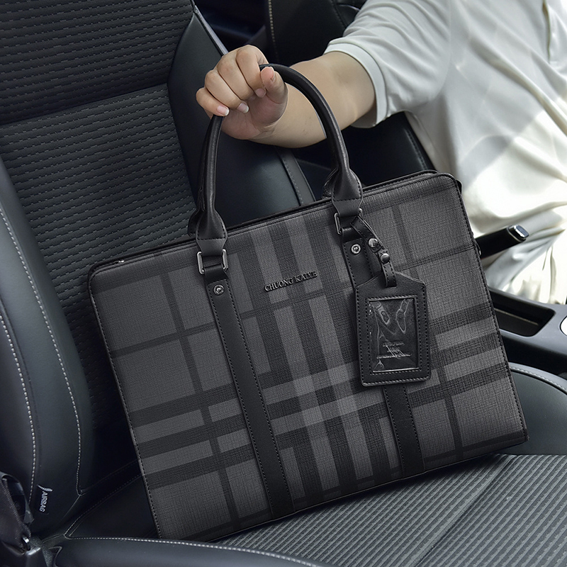 Valigette da uomo in PVC di gr - Interior Design Portfolio recensione e prezzo
