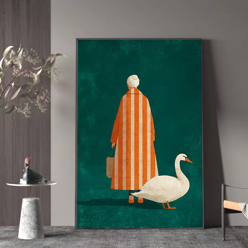 Figura in arancione a strisce  - Interior Design House recensione e prezzo